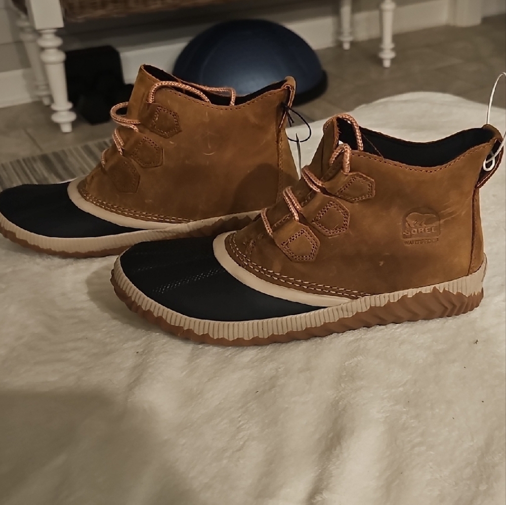 Sorel Women's Brown and Black Waterproof Boots - Picture 6 of 6